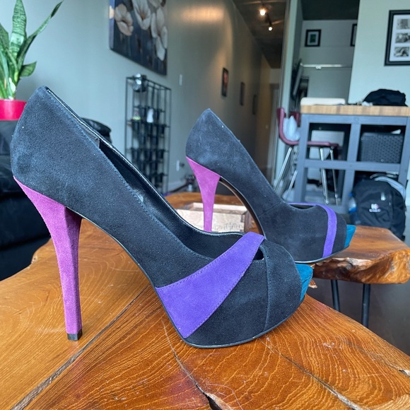 Guess Suede Heels (Black and purple) - Picture 2 of 4